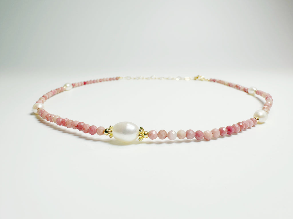 Feng Shui rose imperiale necklace with rose quartz and gold - metaphysical love jewelry